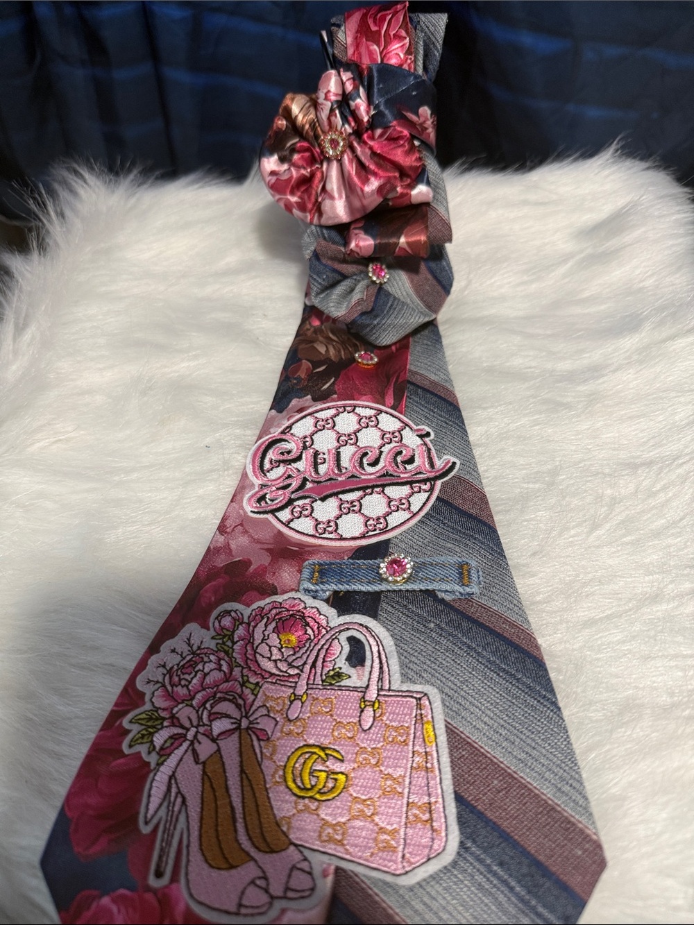 Junk Tie Rose color with blue strip